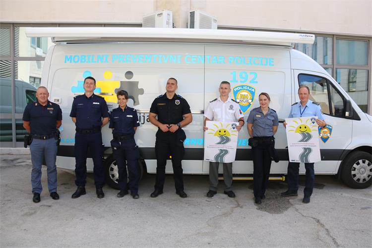 Slika /PU_SD/Slike/strani policjiski službenici 2021.JPG